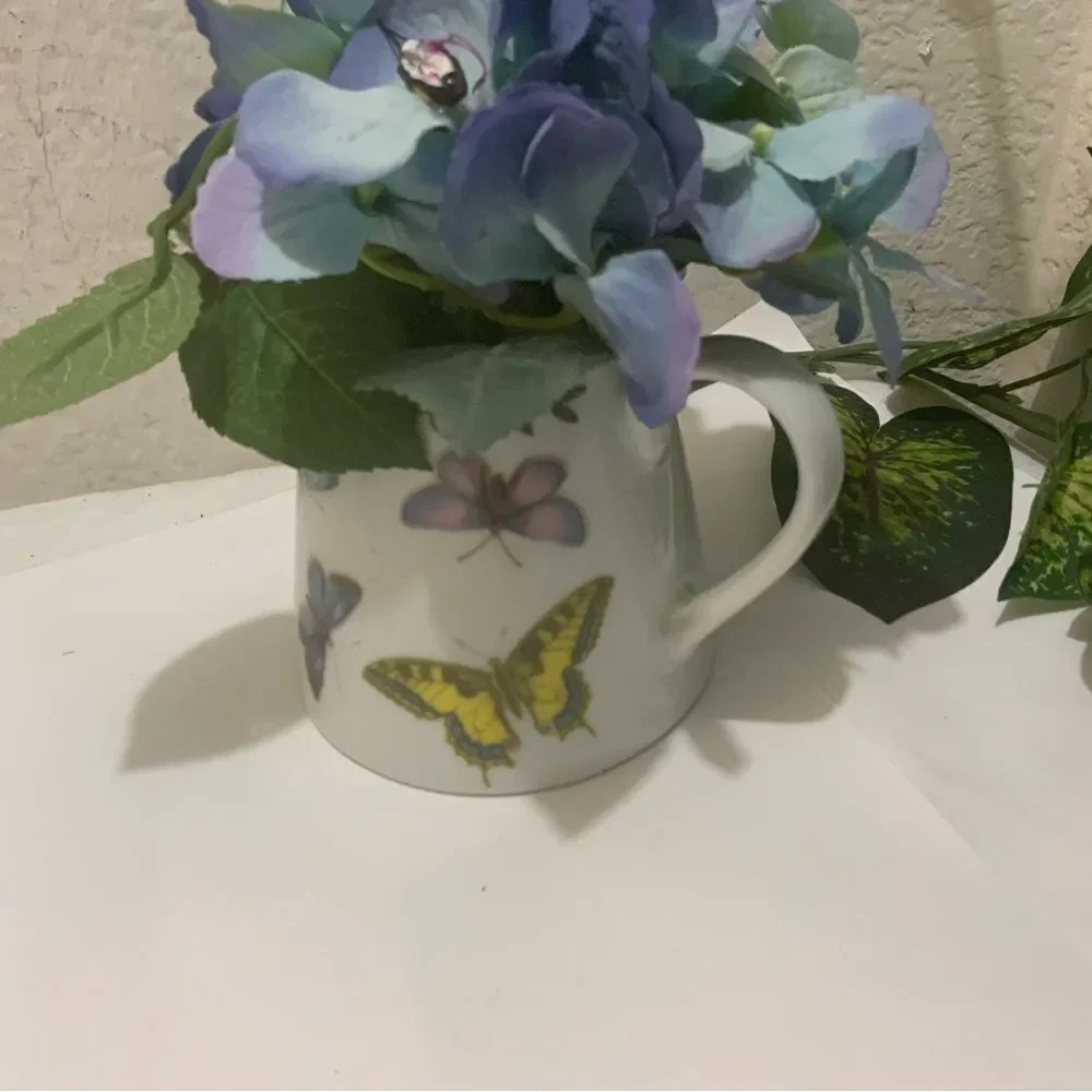 Portmeirion Studio Botanic Butterfly 3.5”  Pitcher with artificial blue flowers